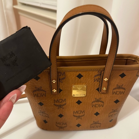 Authentic MCM tote bag - Picture 7 of 8